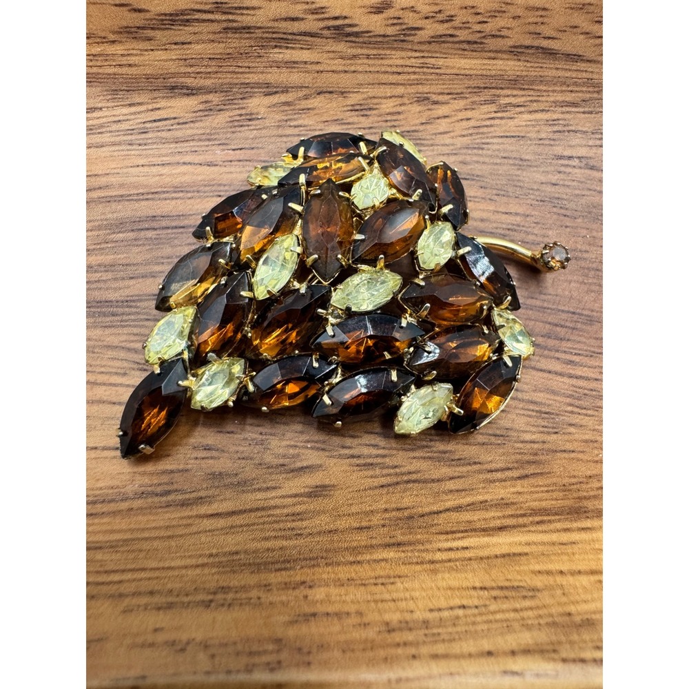 Vintage Amber Yellow Rhinestone Leaf Brooch Gold Tone Marquise Autumn Jewelry